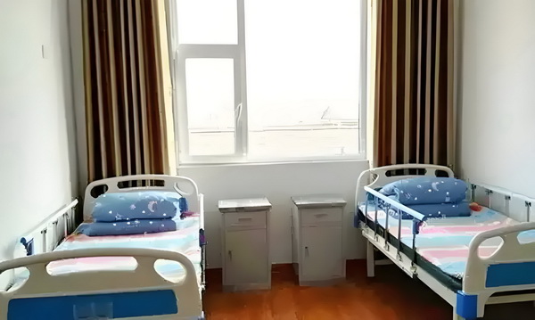 深圳户口积分入户条件_姜文被困在一个什么东西里 姜文被困要么子是傻