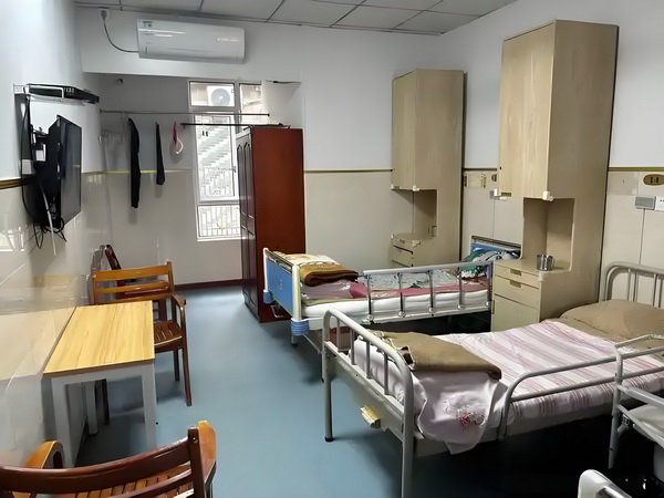 南山区深圳入户_姜文被困在一个什么东西里 一个什么东编辑责任：张建利
